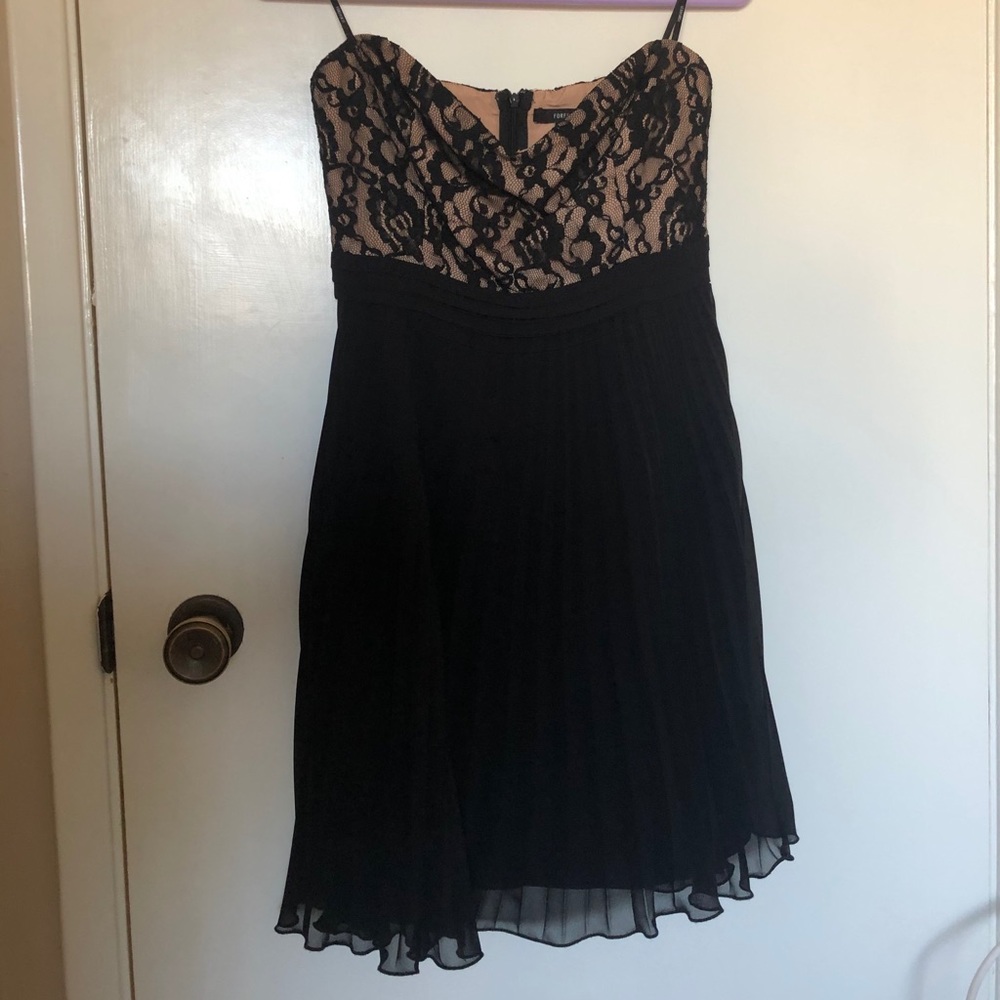 Lace/black dress